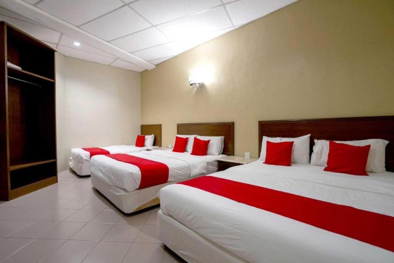 De Clinique Hotel Kampong Pasir Bogak ภายนอก รูปภาพ